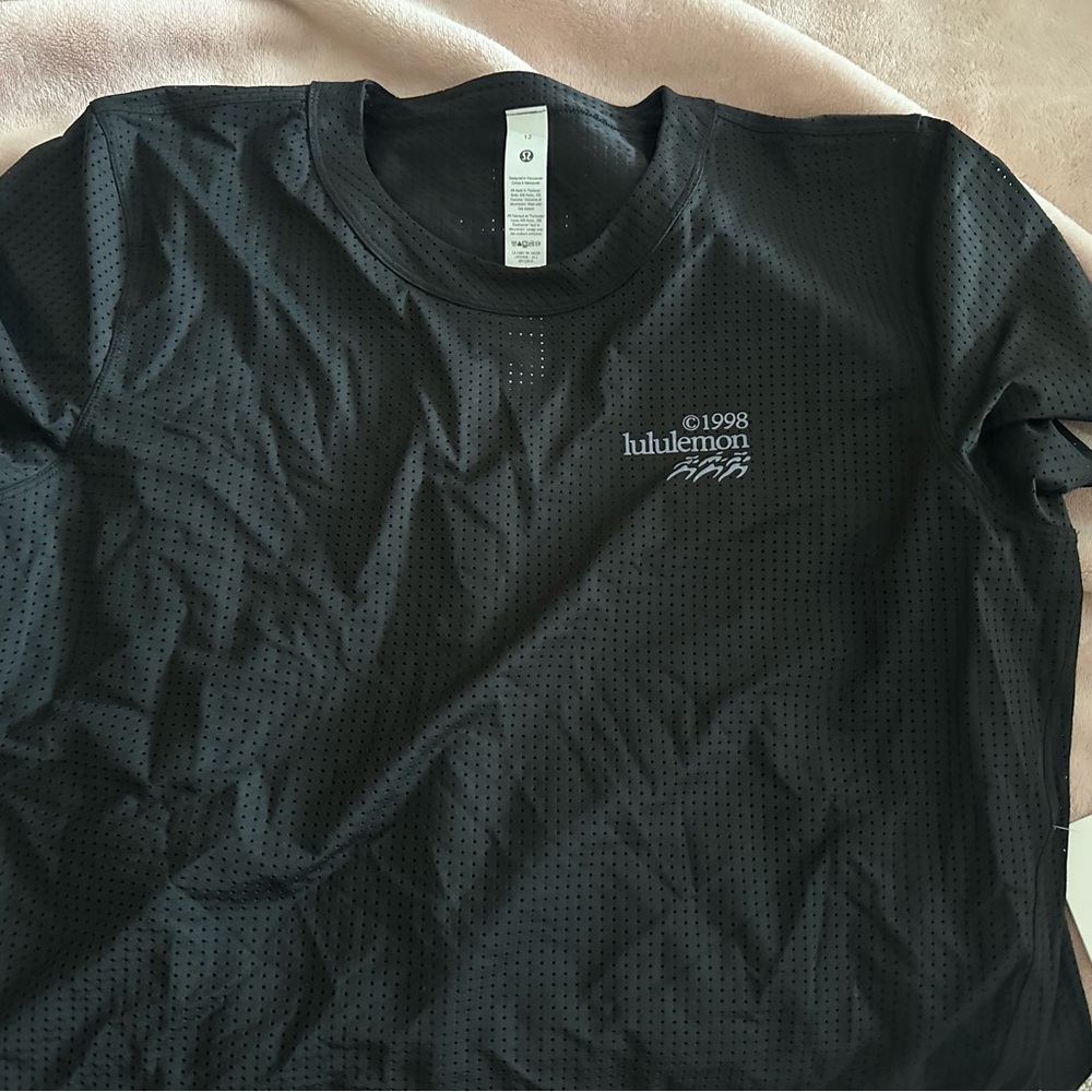 Lululemon short sleeve
